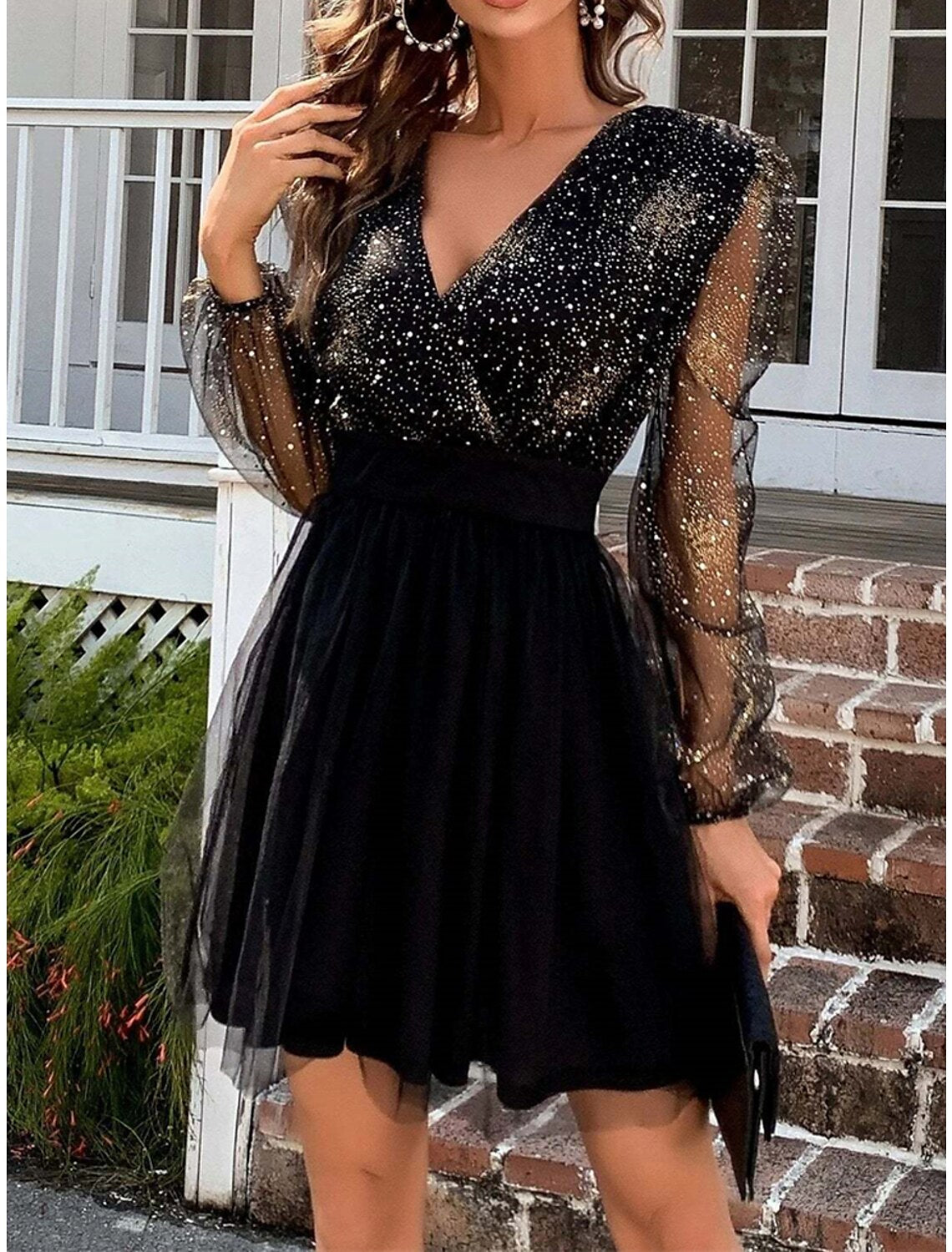 Vestito nero da donna, sexy, da festa, da ballo, miniabito, a maniche lunghe, con arricciature a blocchi di colore, autunno inverno, scollo a V, alla moda, abito invernale, abito da cocktail nero